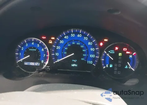 2010 Toyota Sienna Le z USA, uszkodzony, nr VIN 5TDKK4CC5AS328920